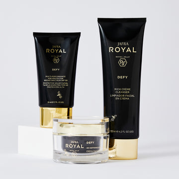 JAFRA ROYAL Defy Necessities Bundle